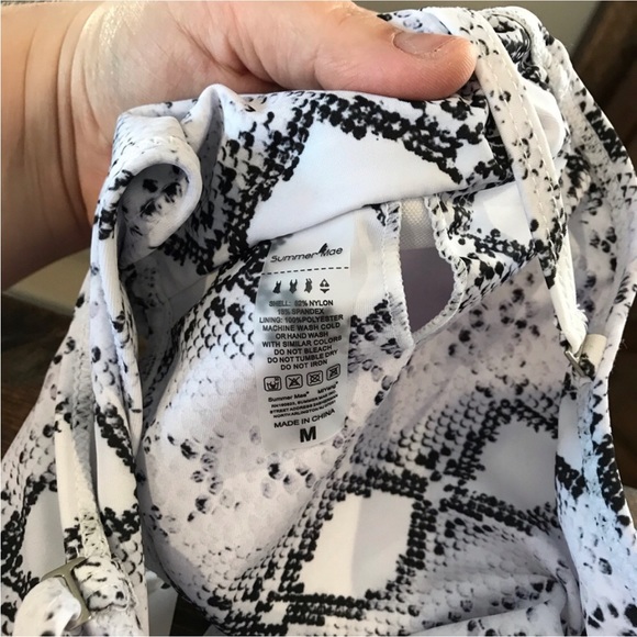 4 For 25$ Animal Print Swimsuit Bikini Set. Size Medium - Picture 9 of 9